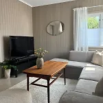 Daire Downtown Apartment, Close To The Zoo